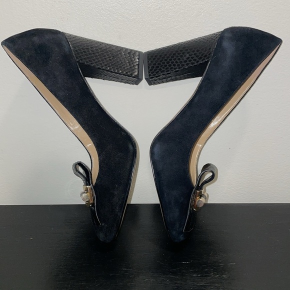 Michael Michael Kors Gloria Kiltie Chunk Heel Suede Shoes. Size 8. - Picture 8 of 13